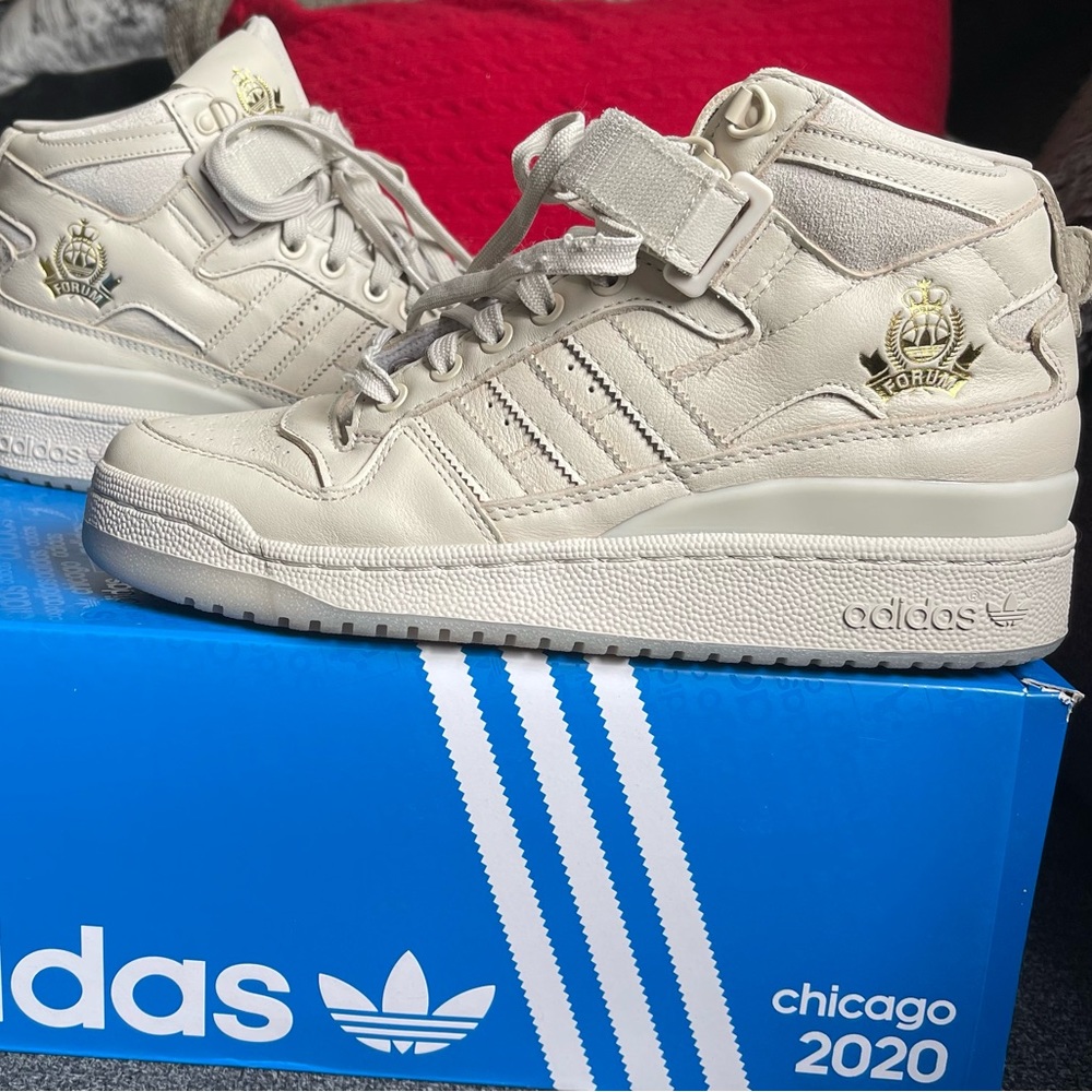 Hi top Adidas